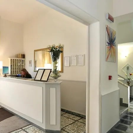 Nettuno 3* Марина-ди-Пьетрасанта