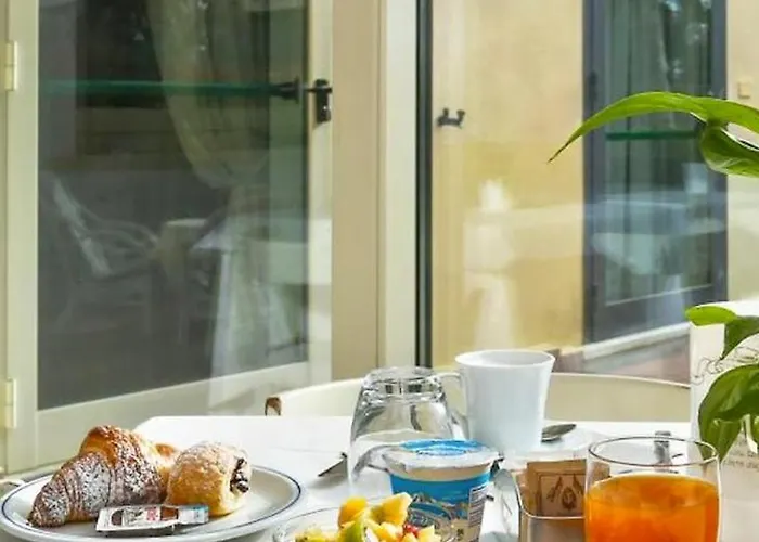 Nettuno 3* 마리아나디피에트라산타