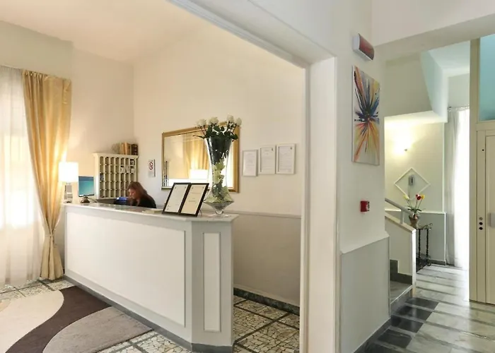 Nettuno 3* マリーナ・ディ・ピエトラサンタ