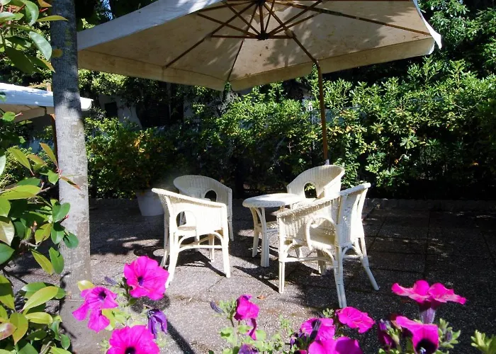 Nettuno ホテル マリーナ・ディ・ピエトラサンタ