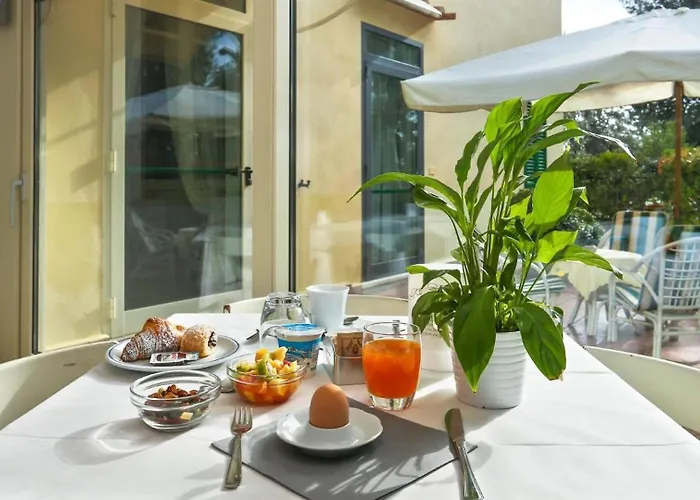 Nettuno マリーナ・ディ・ピエトラサンタ